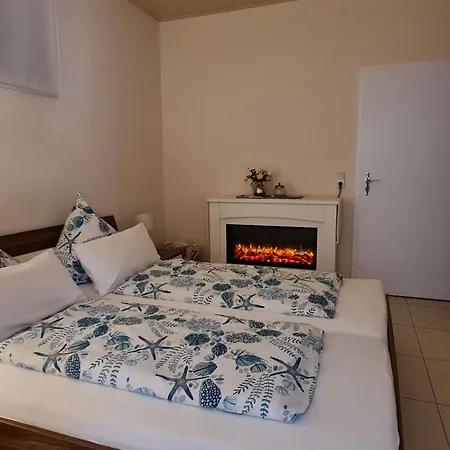 Maisonette-wohnung Mit Ueberdachter Lounge-terrasse By Interhome شقة سيئة كيسينجين