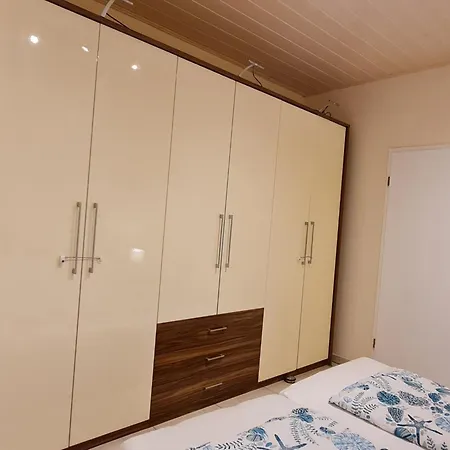 Maisonette-wohnung Mit Ueberdachter Lounge-terrasse By Interhome Lejlighed *